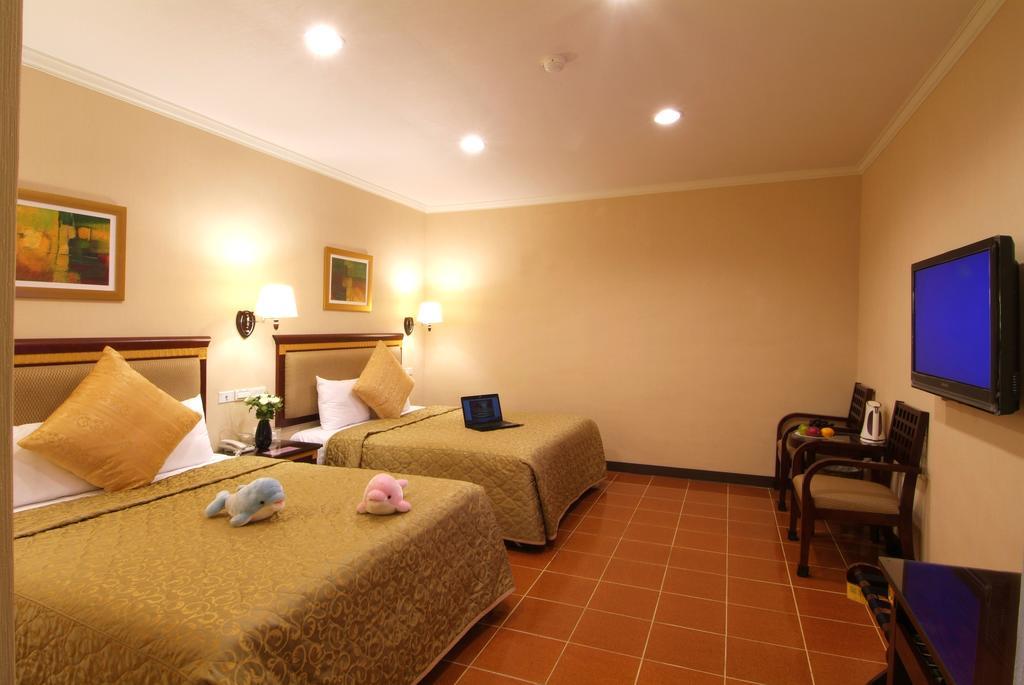 Puti Commercial Hotel Longtan Buitenkant foto
